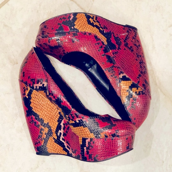 🐾🐆Aldo Animal Print platform Wedge Heels 🐆🐾 - Picture 4 of 15